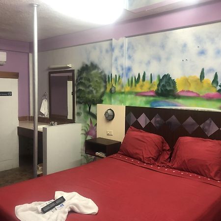 The Bakadeer Inn Белиз Сити Екстериор снимка